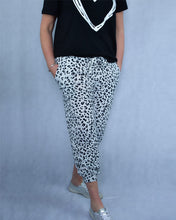 Load image into Gallery viewer, SAMMY Casual Pants - White
